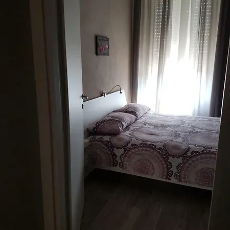 A Maronn Ro'carmin * Nápoly