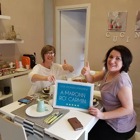 A Maronn Ro'carmin Panzió Nápoly